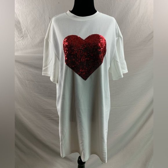 Oversized Heart Sequin Drop Shoulder Tee - Picture 6 of 7